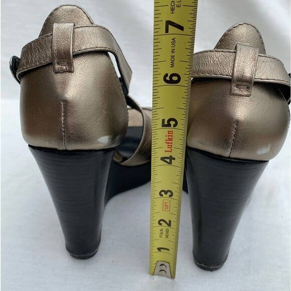 Burberry Abbot Gold Metallic Leather Peep Toe Crisscross Strap Wedge Sandal 39 - Picture 6 of 15